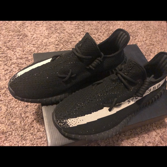Yezzys Boost 350 v2 Oreo - Picture 3 of 6